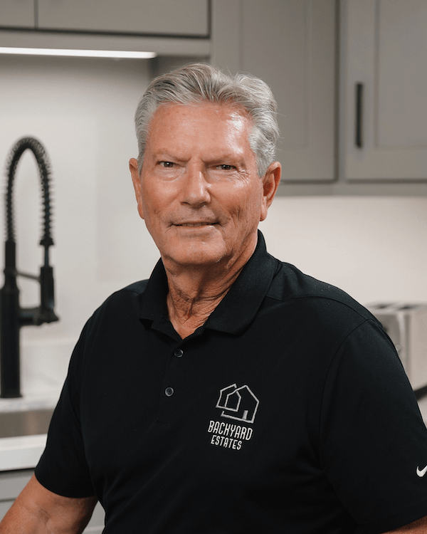 Portrait of Dusty Gravatt